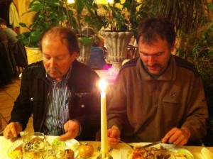 Siegmar und Peter (Vorstand) beim Essen auf dem "kleinen Mitgliedertreff"